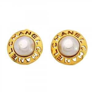 CHANEL Gold Pearl Earrings